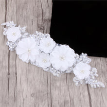 Load image into Gallery viewer, Headdress New Glorious Korean Style MORI Series Flower Garland Wedding Dress White Hair Accessories Studio Marriage Accessories
